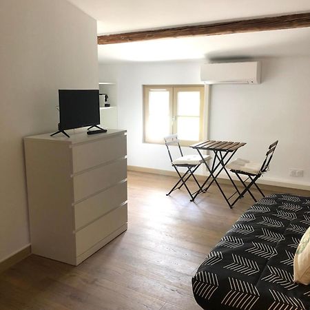 Logement Neuf, Tout Confort, Au Coeur Du Village Saint Didier  Kültér fotó