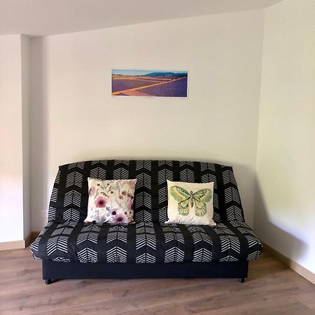 Logement Neuf, Tout Confort, Au Coeur Du Village Saint Didier  Kültér fotó