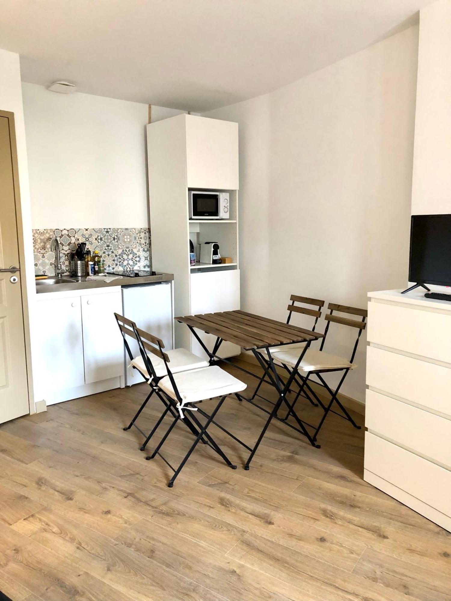 Logement Neuf, Tout Confort, Au Coeur Du Village Saint Didier  Kültér fotó